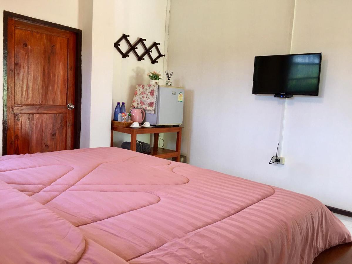Bed and Breakfast Nan Waterside Hong Bon Nern Exterior foto