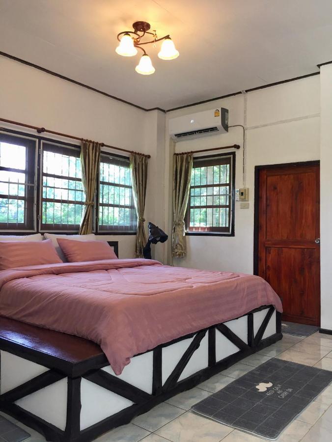 Bed and Breakfast Nan Waterside Hong Bon Nern Exterior foto