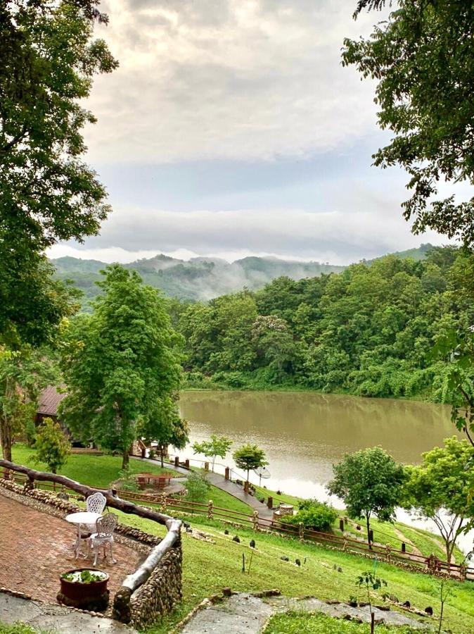 Bed and Breakfast Nan Waterside Hong Bon Nern Exterior foto