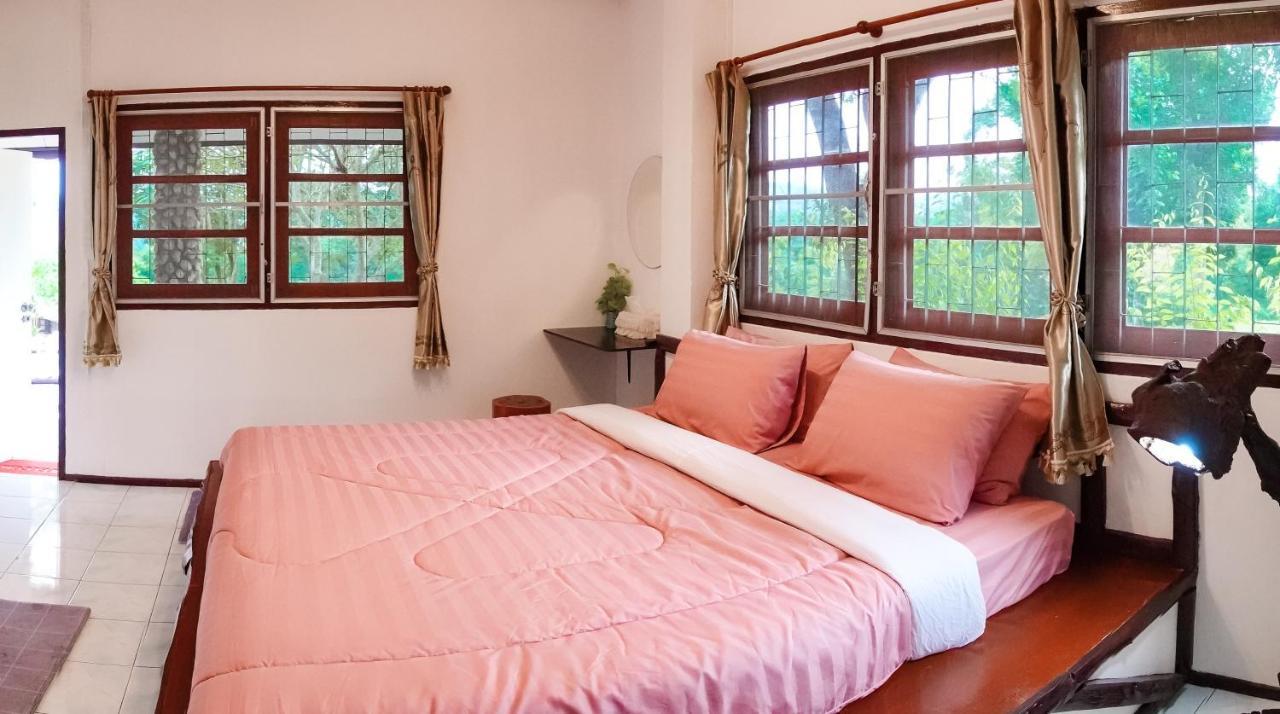 Bed and Breakfast Nan Waterside Hong Bon Nern Exterior foto